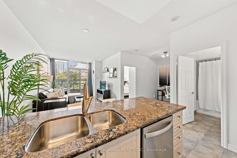 Photo 5 at 210 - 51 Lower Simcoe Street, Waterfront Communities C1, Toronto