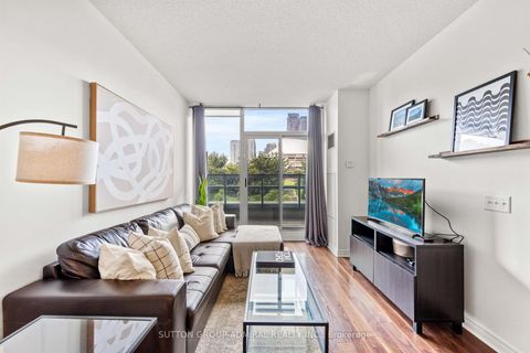Photo 10 at 210 - 51 Lower Simcoe Street, Waterfront Communities C1, Toronto