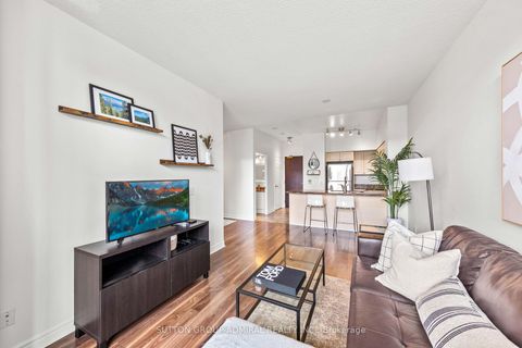 Photo 14 at 210 - 51 Lower Simcoe Street, Waterfront Communities C1, Toronto