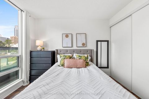 Photo 19 at 210 - 51 Lower Simcoe Street, Waterfront Communities C1, Toronto