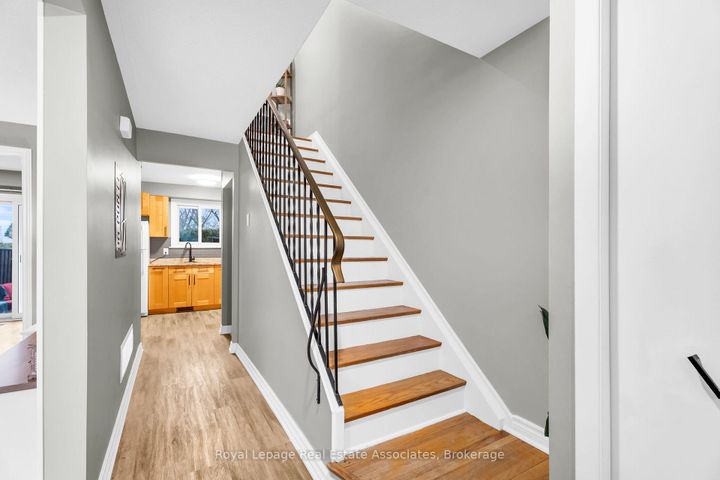 Photo 13 at 31 - 20 Mountainview Road S, Georgetown, Halton Hills