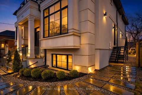 Photo 1 at 245 Patricia Avenue, Newtonbrook West, Toronto