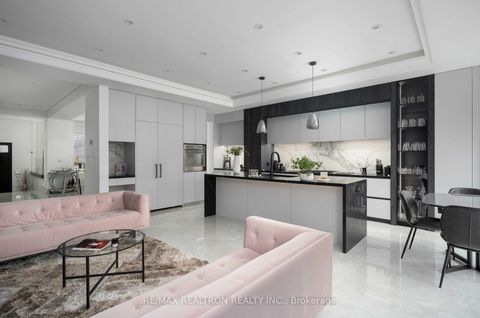 Photo 15 at 245 Patricia Avenue, Newtonbrook West, Toronto