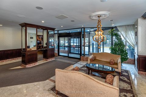 Photo 2 at PH05 - 33 Weldrick Road E, Observatory, Richmond Hill