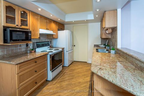 Photo 12 at PH05 - 33 Weldrick Road E, Observatory, Richmond Hill