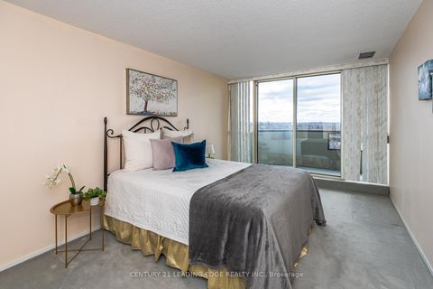 Photo 15 at PH05 - 33 Weldrick Road E, Observatory, Richmond Hill