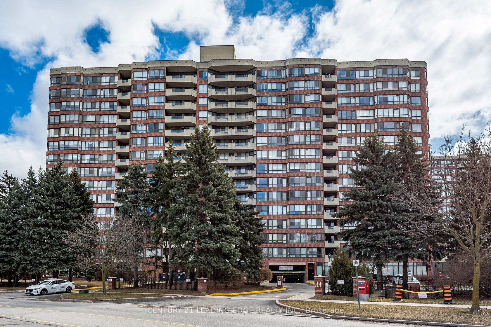 PH05 - 33 Weldrick Road E, Observatory, Richmond Hill by Loree Meneguzzi Real Estate PH05 - 33 Weldrick Road E, Observatory, Richmond Hill