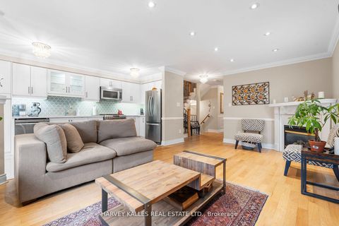 Photo 8 at 62 Kalmar Crescent, Oak Ridges, Richmond Hill