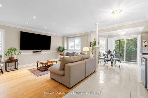 Photo 10 at 62 Kalmar Crescent, Oak Ridges, Richmond Hill