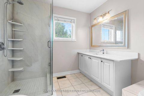 Photo 32 at 62 Kalmar Crescent, Oak Ridges, Richmond Hill