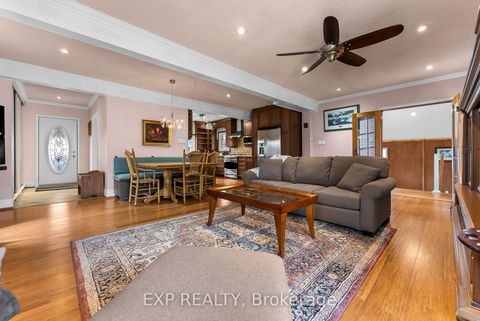 Photo 8 at 46 Isle Vista Drive, Virginia, Georgina