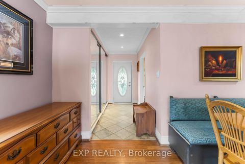 Photo 15 at 46 Isle Vista Drive, Virginia, Georgina