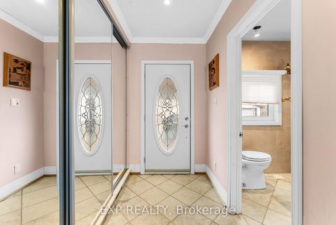 Photo 16 at 46 Isle Vista Drive, Virginia, Georgina