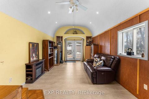 Photo 18 at 46 Isle Vista Drive, Virginia, Georgina