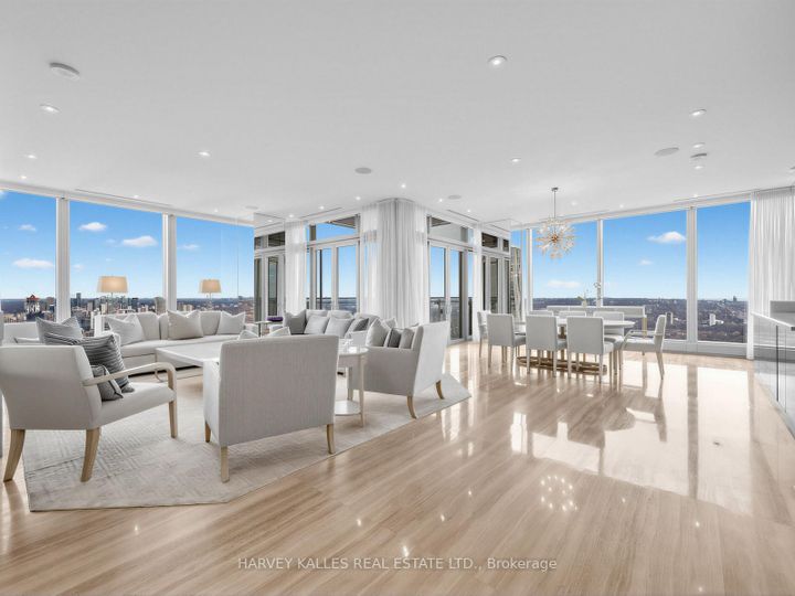 Photo 2 at 4702 - 50 Yorkville Avenue, Annex, Toronto