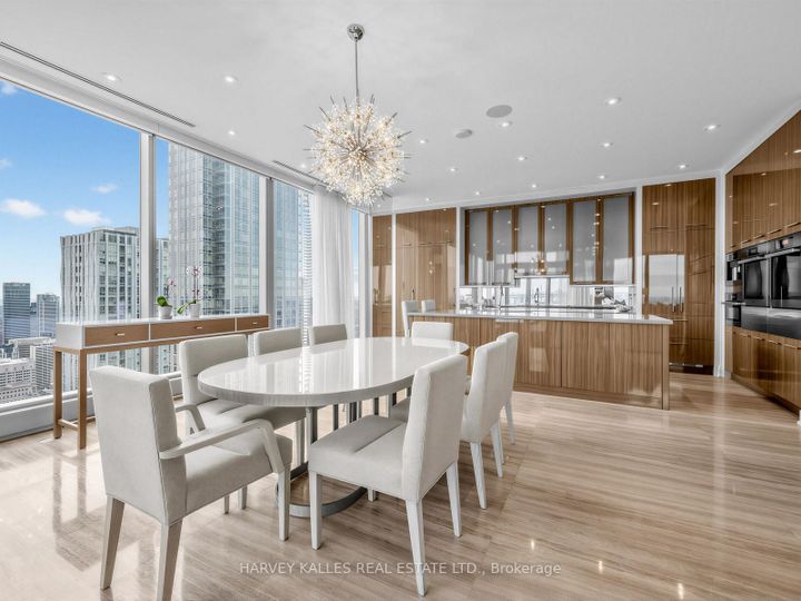 Photo 5 at 4702 - 50 Yorkville Avenue, Annex, Toronto