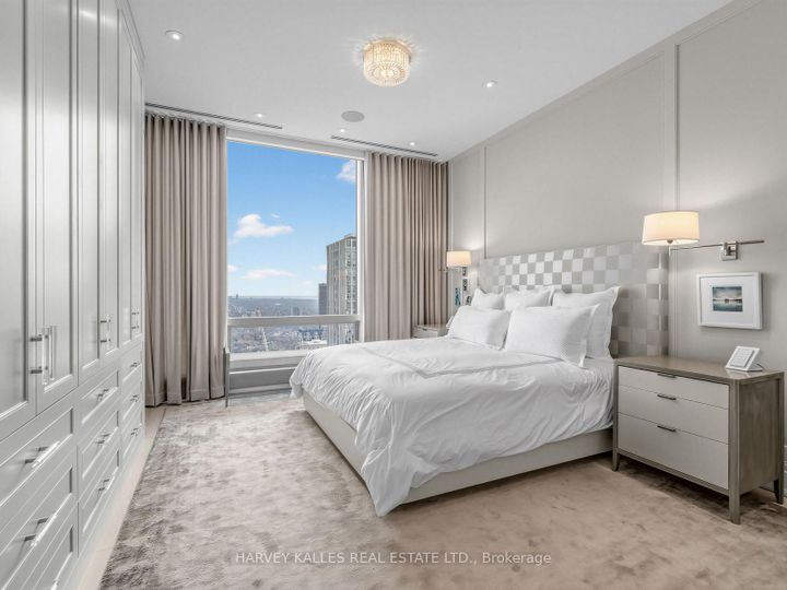 Photo 14 at 4702 - 50 Yorkville Avenue, Annex, Toronto