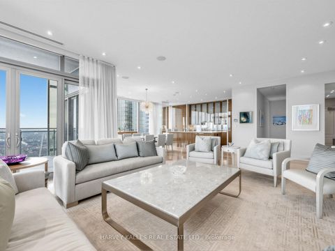 Photo 4 at 4702 - 50 Yorkville Avenue, Annex, Toronto