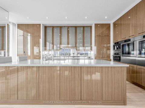 Photo 9 at 4702 - 50 Yorkville Avenue, Annex, Toronto