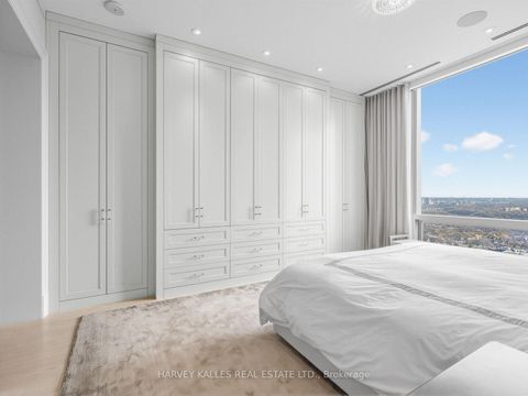 Photo 15 at 4702 - 50 Yorkville Avenue, Annex, Toronto