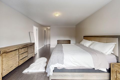 Photo 23 at 622 Sweetwater Crescent, Glenway Estates, Newmarket