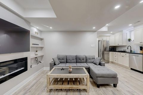 Photo 36 at 622 Sweetwater Crescent, Glenway Estates, Newmarket