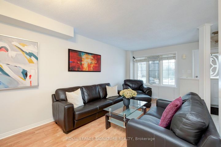 Photo 5 at 1683 Canadore Crescent, Samac, Oshawa