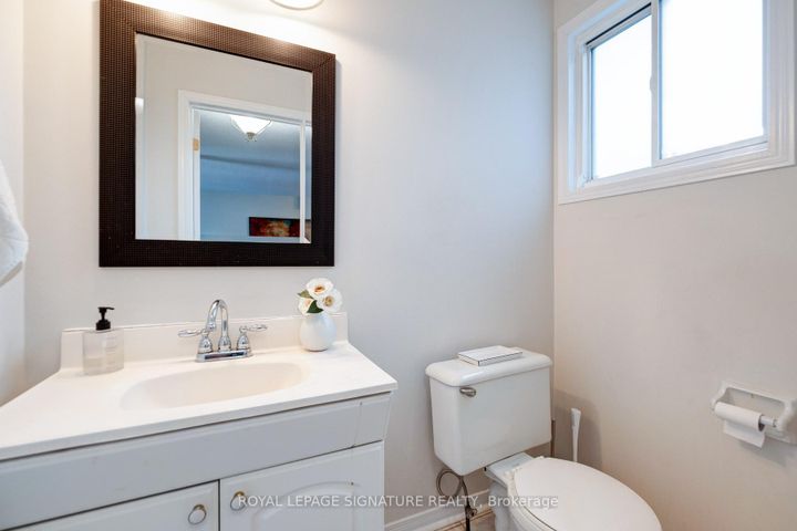 Photo 11 at 1683 Canadore Crescent, Samac, Oshawa