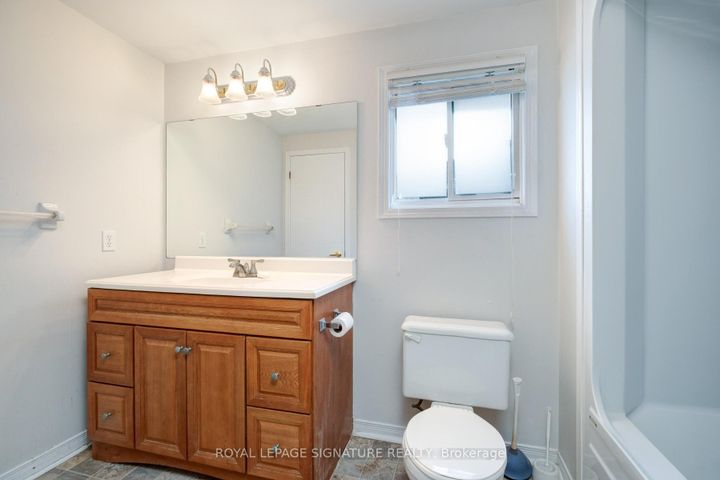 Photo 15 at 1683 Canadore Crescent, Samac, Oshawa