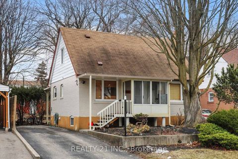 Photo 3 at 101 Natal Avenue, Cliffside, Toronto