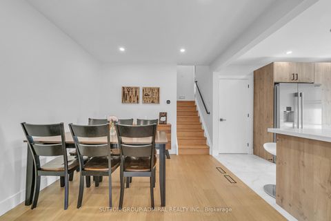 Photo 12 at 17 Jasper Drive, Aurora Heights, Aurora