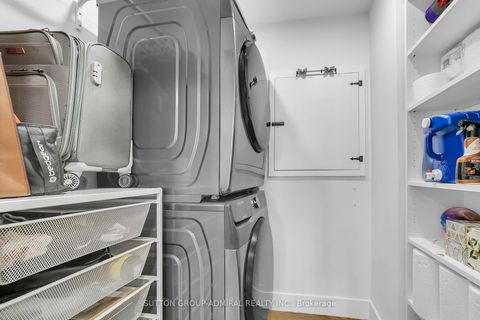 Photo 24 at 17 Jasper Drive, Aurora Heights, Aurora