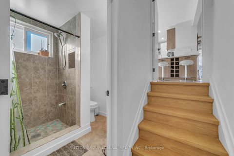 Photo 28 at 17 Jasper Drive, Aurora Heights, Aurora