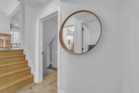 Photo 31 at 17 Jasper Drive, Aurora Heights, Aurora