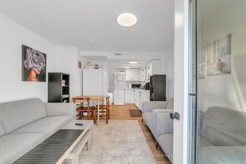 Photo 41 at 17 Jasper Drive, Aurora Heights, Aurora