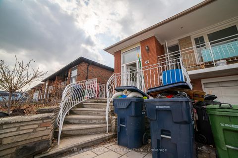 Photo 3 at 34 Petiole Road, Jane Heights, Toronto