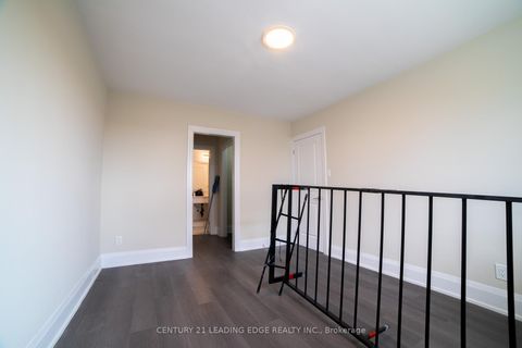 Photo 9 at 34 Petiole Road, Jane Heights, Toronto