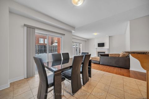 Photo 1 at 66 Woodbury Crescent, Summerhill Estates, Newmarket