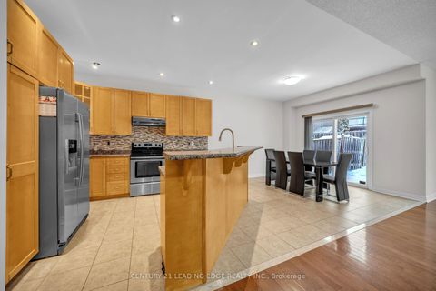 Photo 9 at 66 Woodbury Crescent, Summerhill Estates, Newmarket