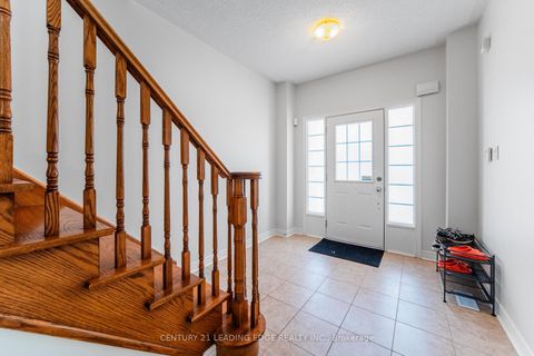 Photo 12 at 66 Woodbury Crescent, Summerhill Estates, Newmarket