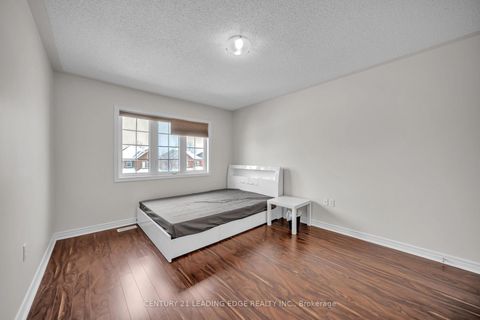 Photo 16 at 66 Woodbury Crescent, Summerhill Estates, Newmarket