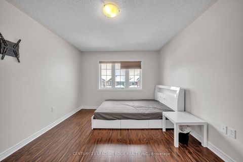 Photo 17 at 66 Woodbury Crescent, Summerhill Estates, Newmarket