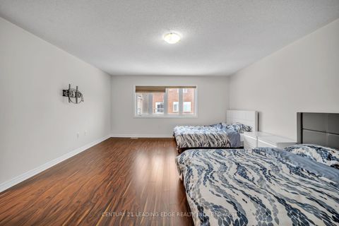 Photo 25 at 66 Woodbury Crescent, Summerhill Estates, Newmarket