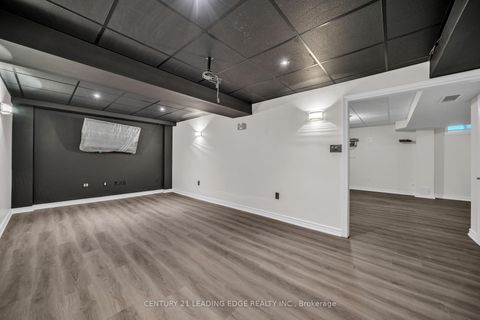 Photo 35 at 66 Woodbury Crescent, Summerhill Estates, Newmarket