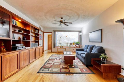 Photo 4 at 262 Glebemount Avenue, East York, Toronto