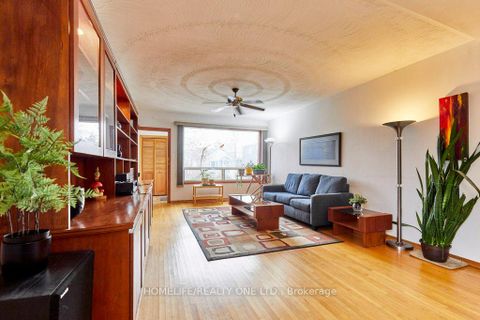 Photo 5 at 262 Glebemount Avenue, East York, Toronto