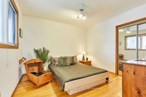 Photo 20 at 262 Glebemount Avenue, East York, Toronto