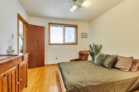 Photo 21 at 262 Glebemount Avenue, East York, Toronto
