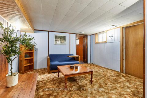 Photo 25 at 262 Glebemount Avenue, East York, Toronto