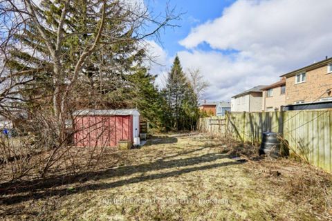 Photo 38 at 262 Glebemount Avenue, East York, Toronto